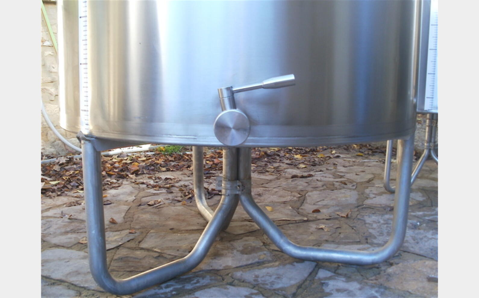 Cuve inox 304 &agrave; chapeau flottant MATERIEL NEUF