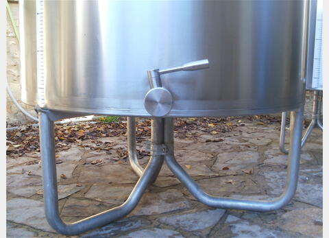 Cuve Inox fond plat à chapeau flottant - avec socle  inox - Capacité : 1000 L