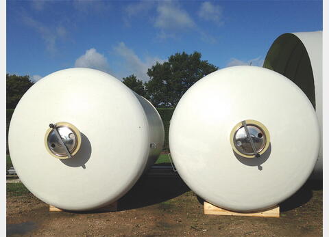 Cuve vinicole polyester - Volume : 300 hl (30000 litres)