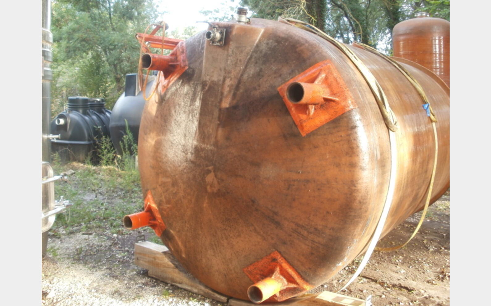 Cuve polyester de 100 hls cylindrique