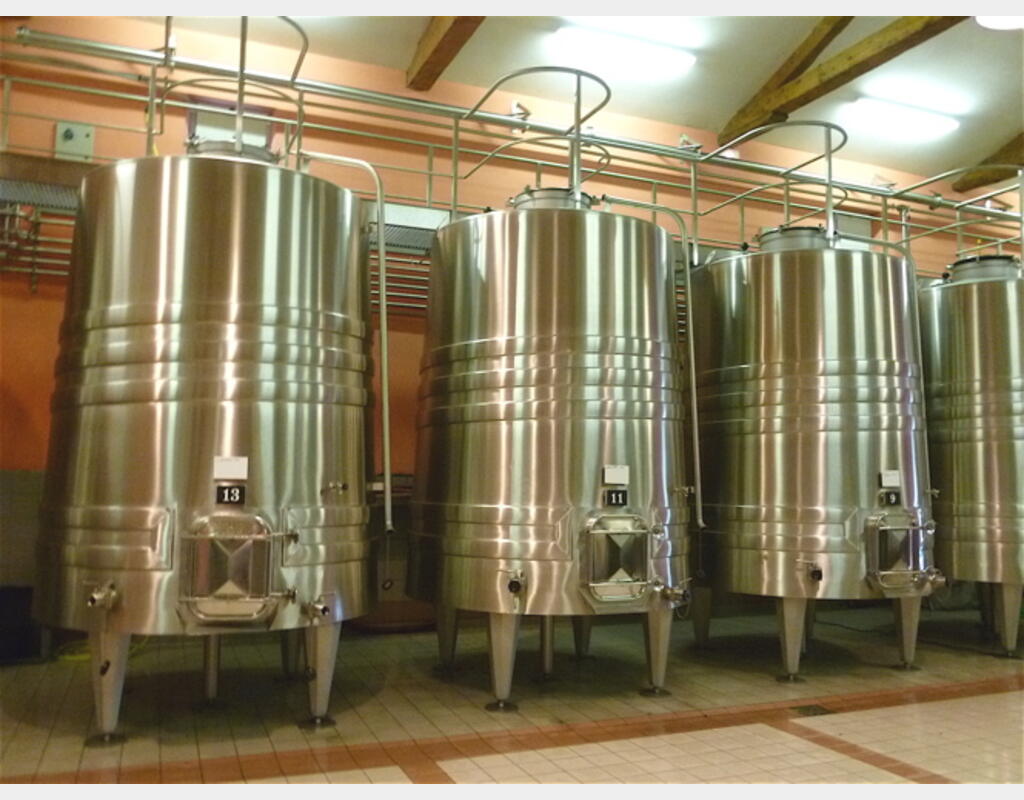 Cuve vinification INOX 304 tronconique - Volume : 87,3 hecto (8730 litres)