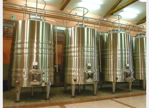 Cuve inox tronconique sur pieds Ann&eacute;e : 1999 Marque : PIERRE GUERIN