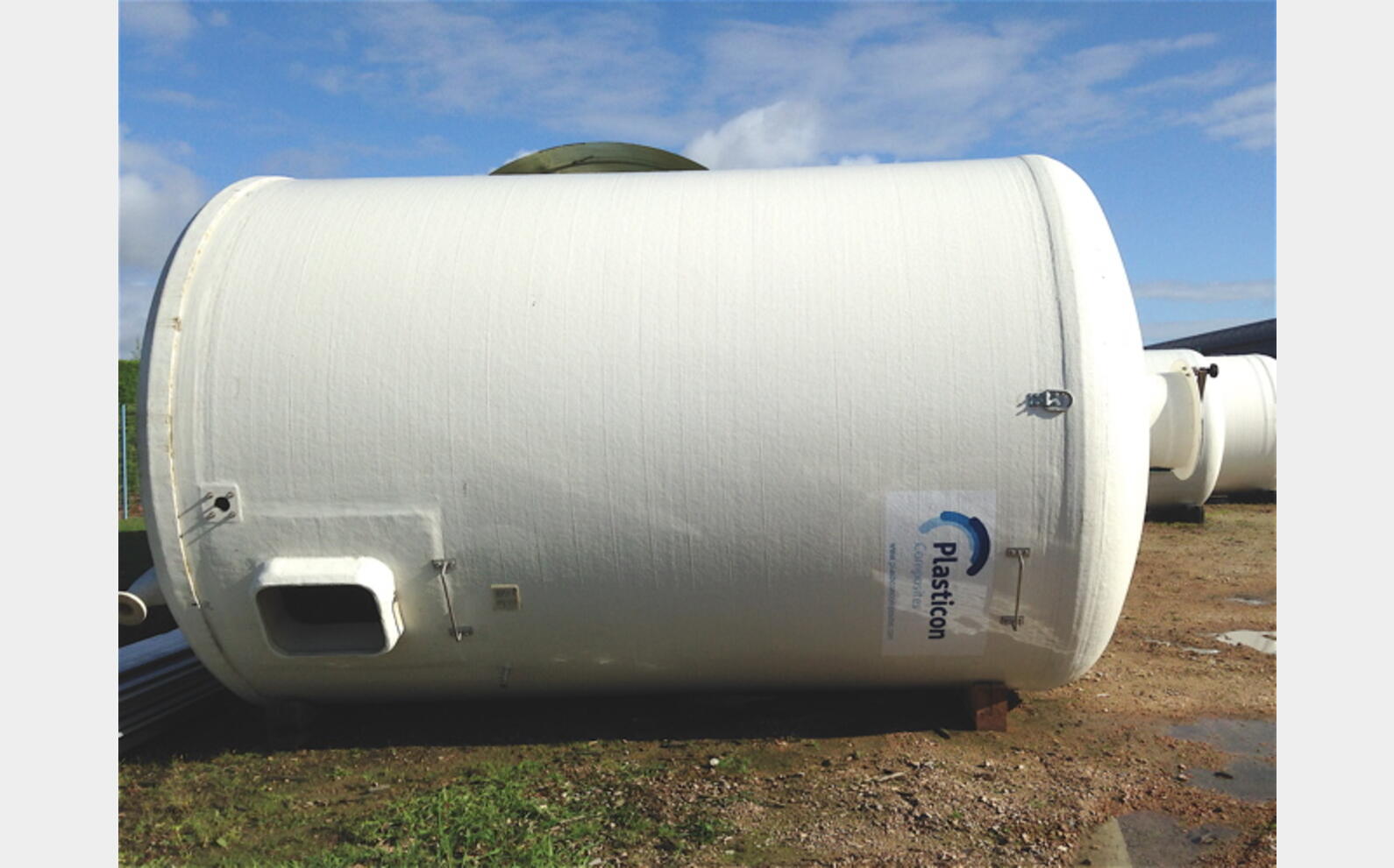 Cuve vinicole polyester MATERIEL NEUF Marque : PLASTICON
