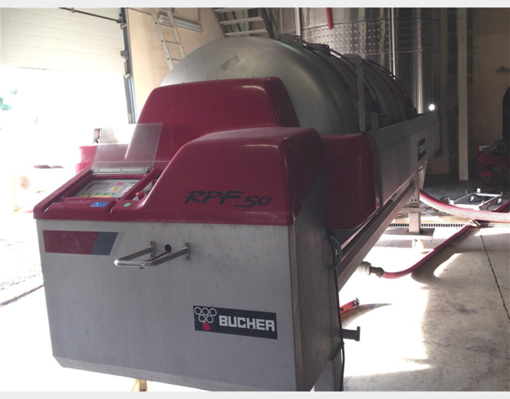 Pressoir RPF 50 à cage fermée - Marque : BUCHER