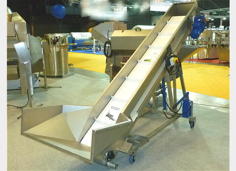 Tapis &eacute;l&eacute;vateur &agrave; vendange NE 3000 MATERIEL NEUF Mod&egrave;le : NE 3000