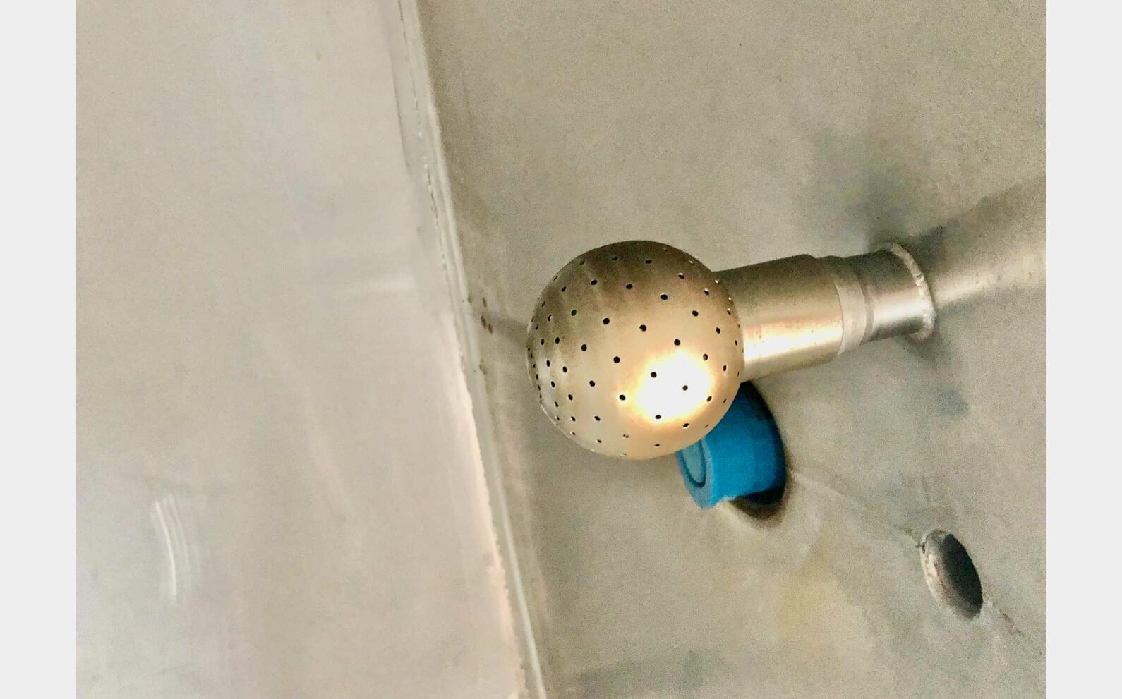 Cuve inox ferm&eacute;e 50 HL (5 000 litres)