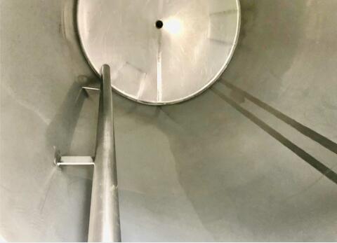 Closed stainless steel tank