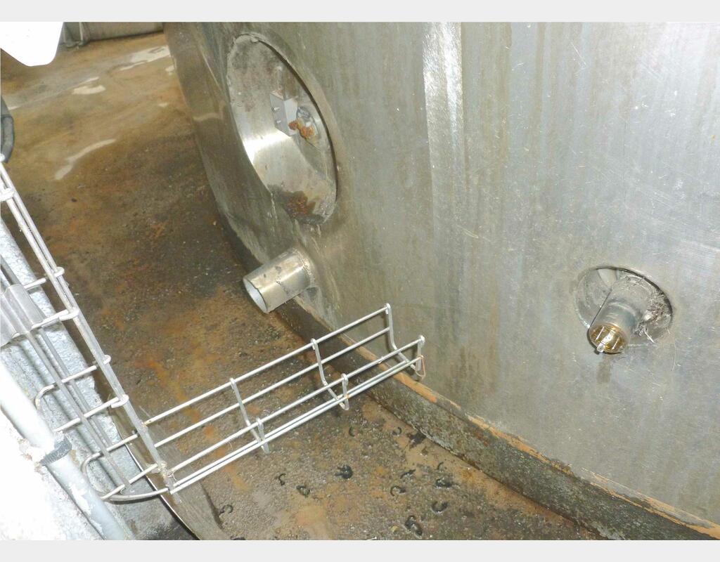 Cuve inox cylindrique verticale agitée - isolée fond plat capacité 1000 hls