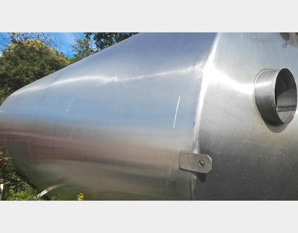 Cuve de stockage inox - Volume : 500 hectos (50000 litres)