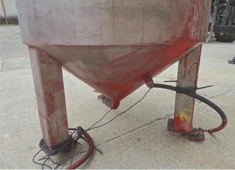 Stainless steel mixing tank - Volume: 700 liters