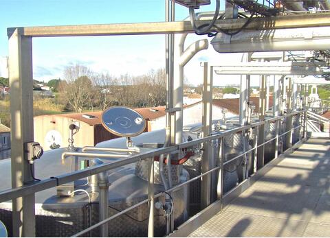 Escalier et passerellles Tuyauterie alimentation eau glycol&eacute; avec vannes pneumatique DN 150