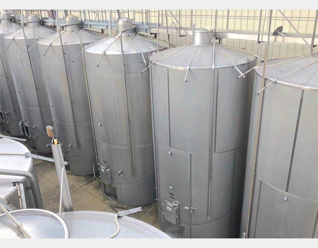 Cuve de stockage inox 304 - Volume : 500 hectos (50000 litres)