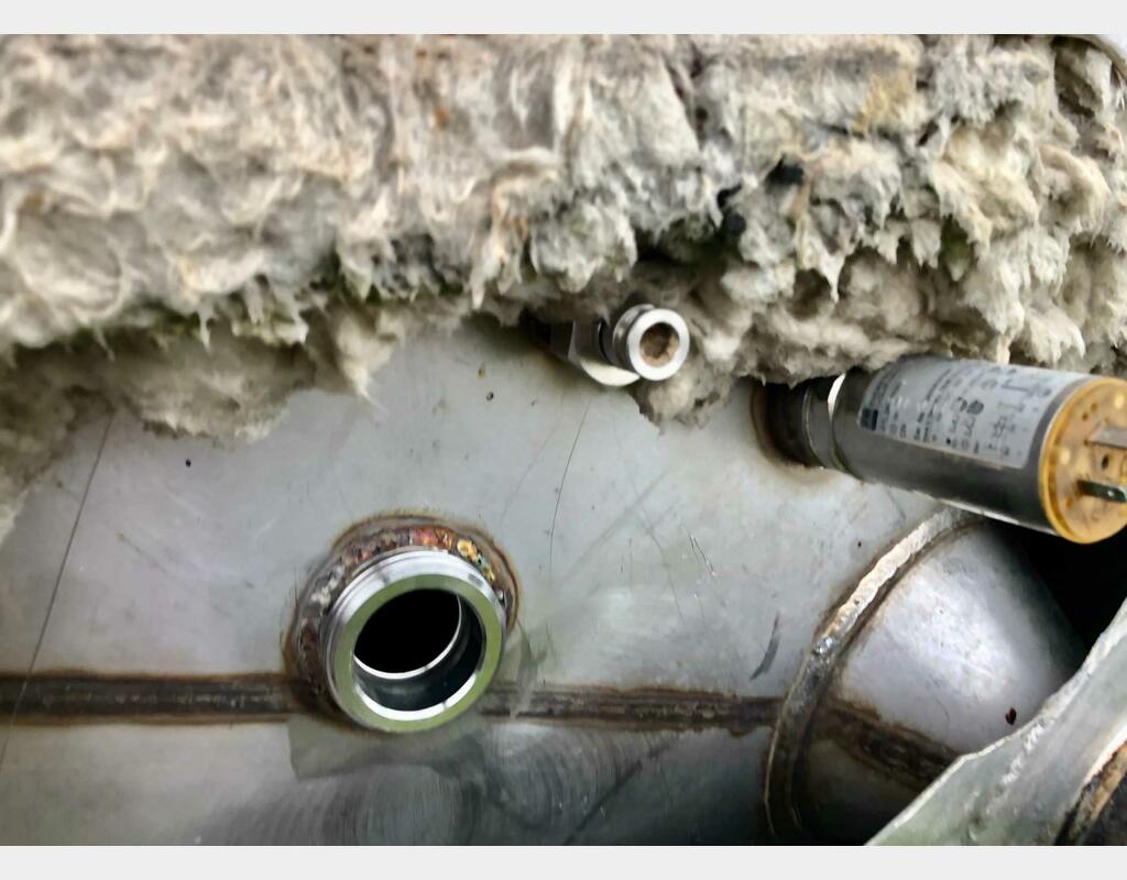 Insulated stainless steel tank - Storage