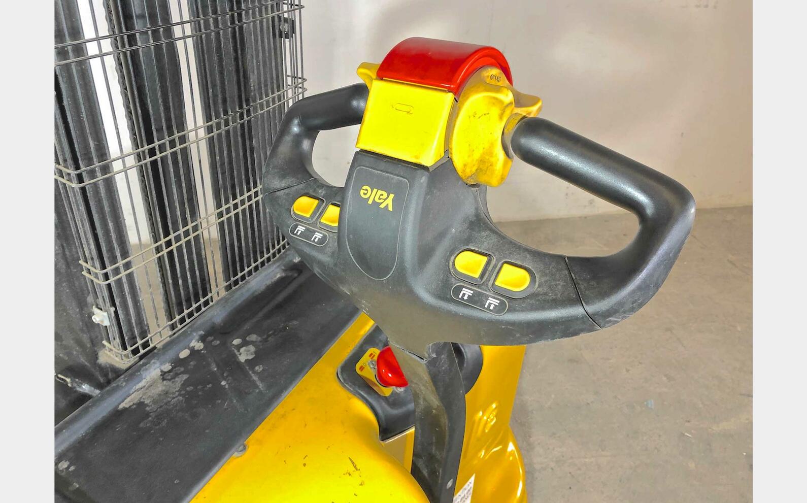 Transpalette &eacute;lectrique gerbeur CST19