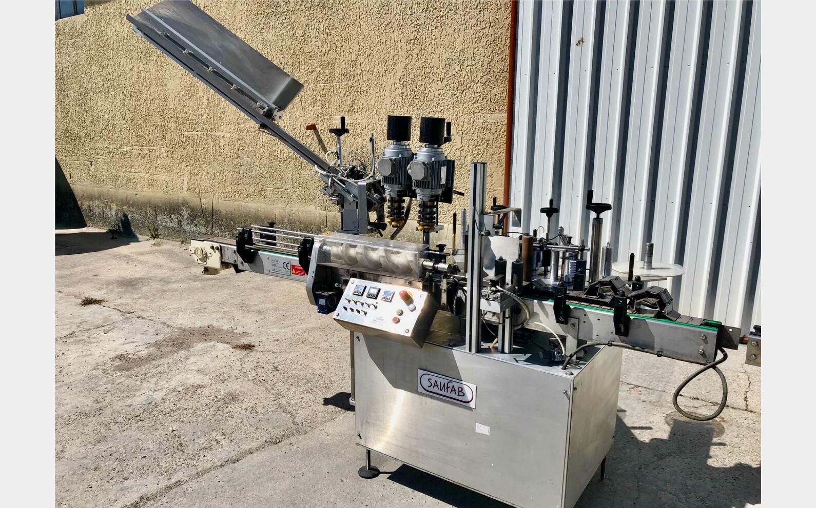 Etiqueteuse adh&eacute;sive 3T SAUFAB