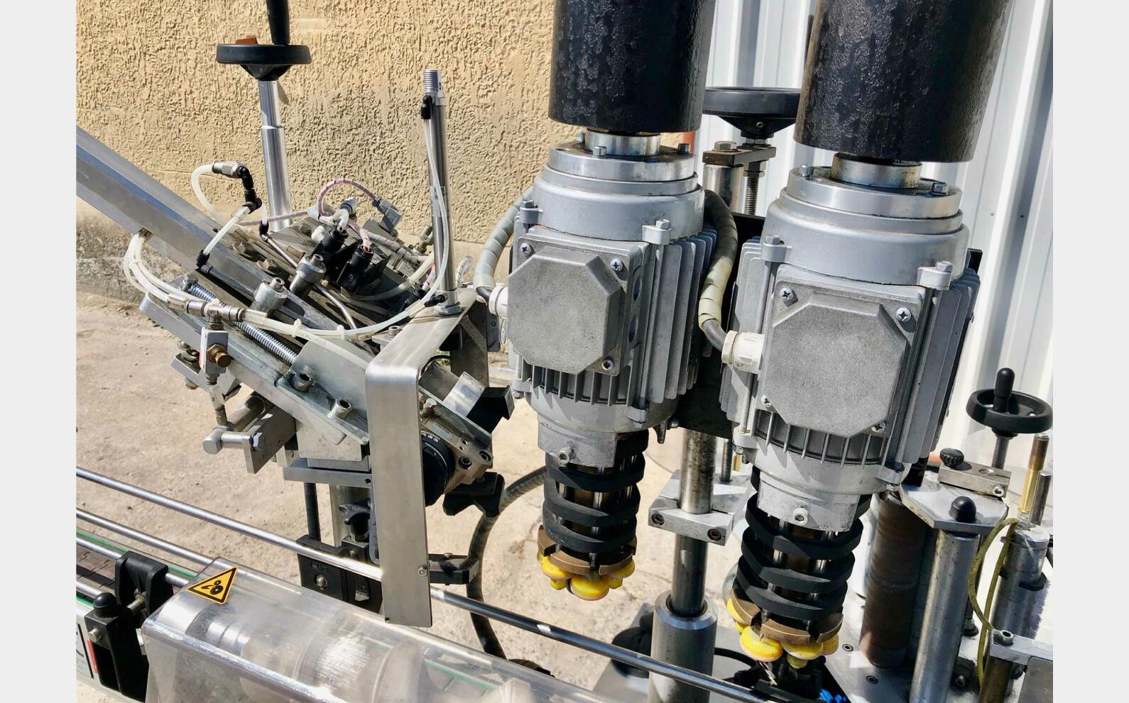 Etiqueteuse adh&eacute;sive 3T SAUFAB