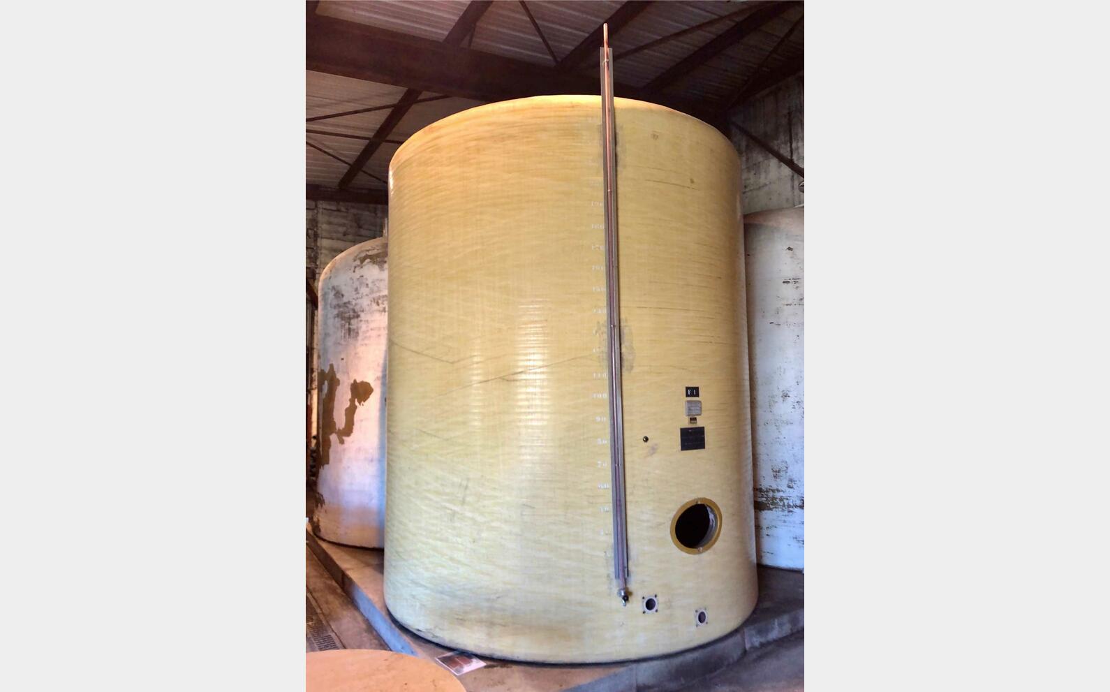 Fiberglass tank 251 HL (25 100 liters)