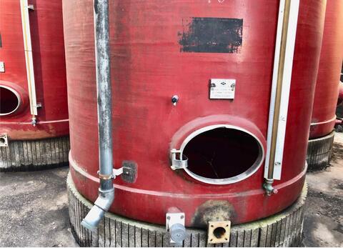 Fiberglass tank 90 HL (9 000 liters)