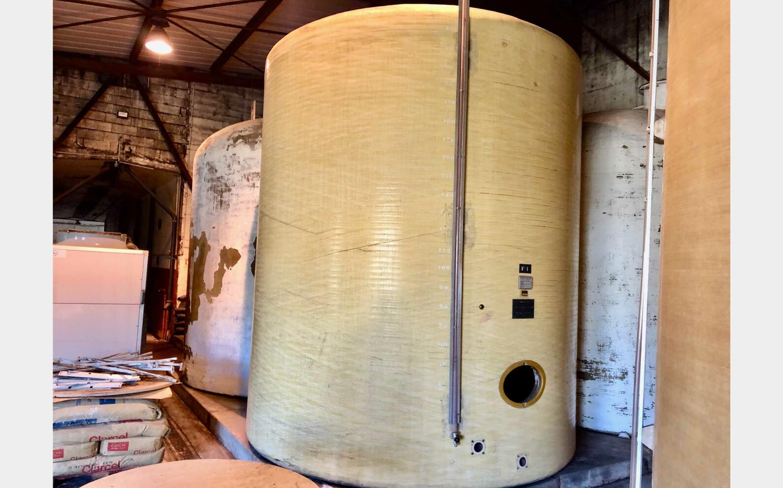 Fiberglass tank 251 HL (25 100 liters)