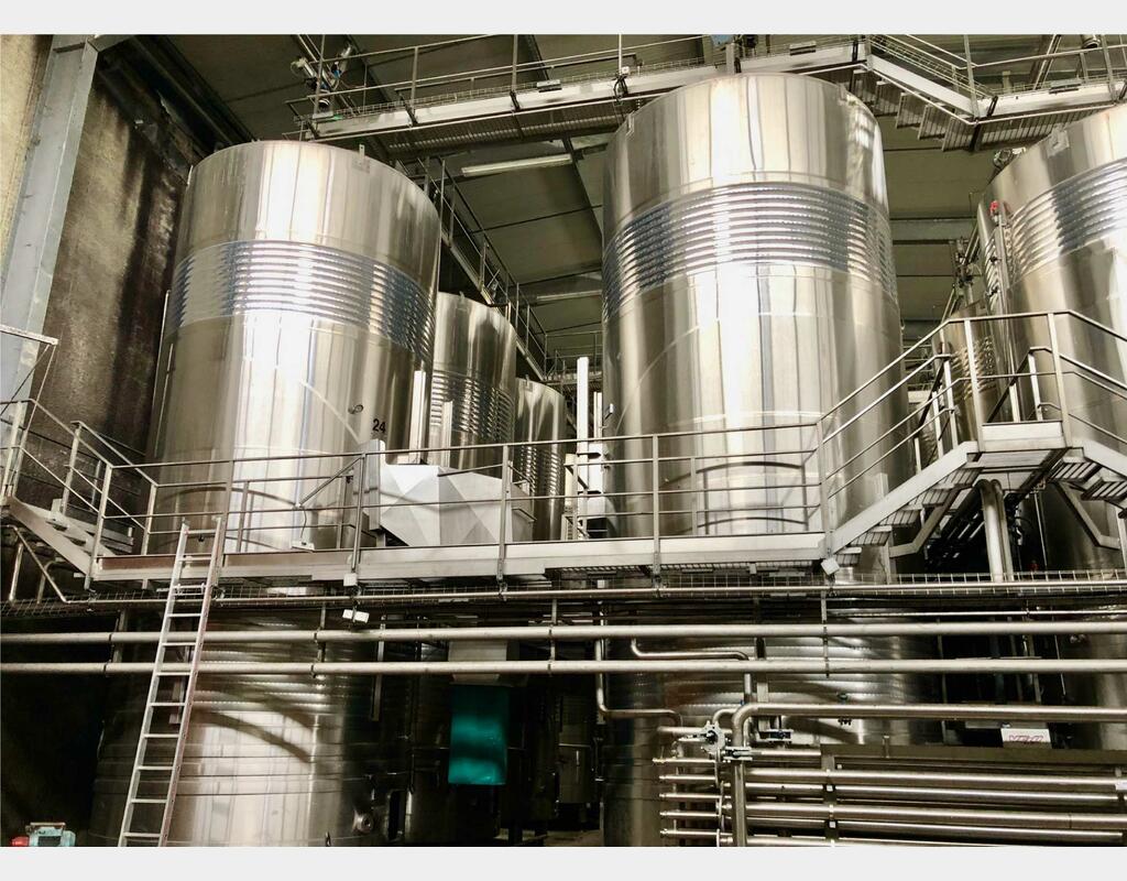 Cuve inox - Compartiment&eacute;e 700 HL (70 000 litres) MARTINEZ SOLE