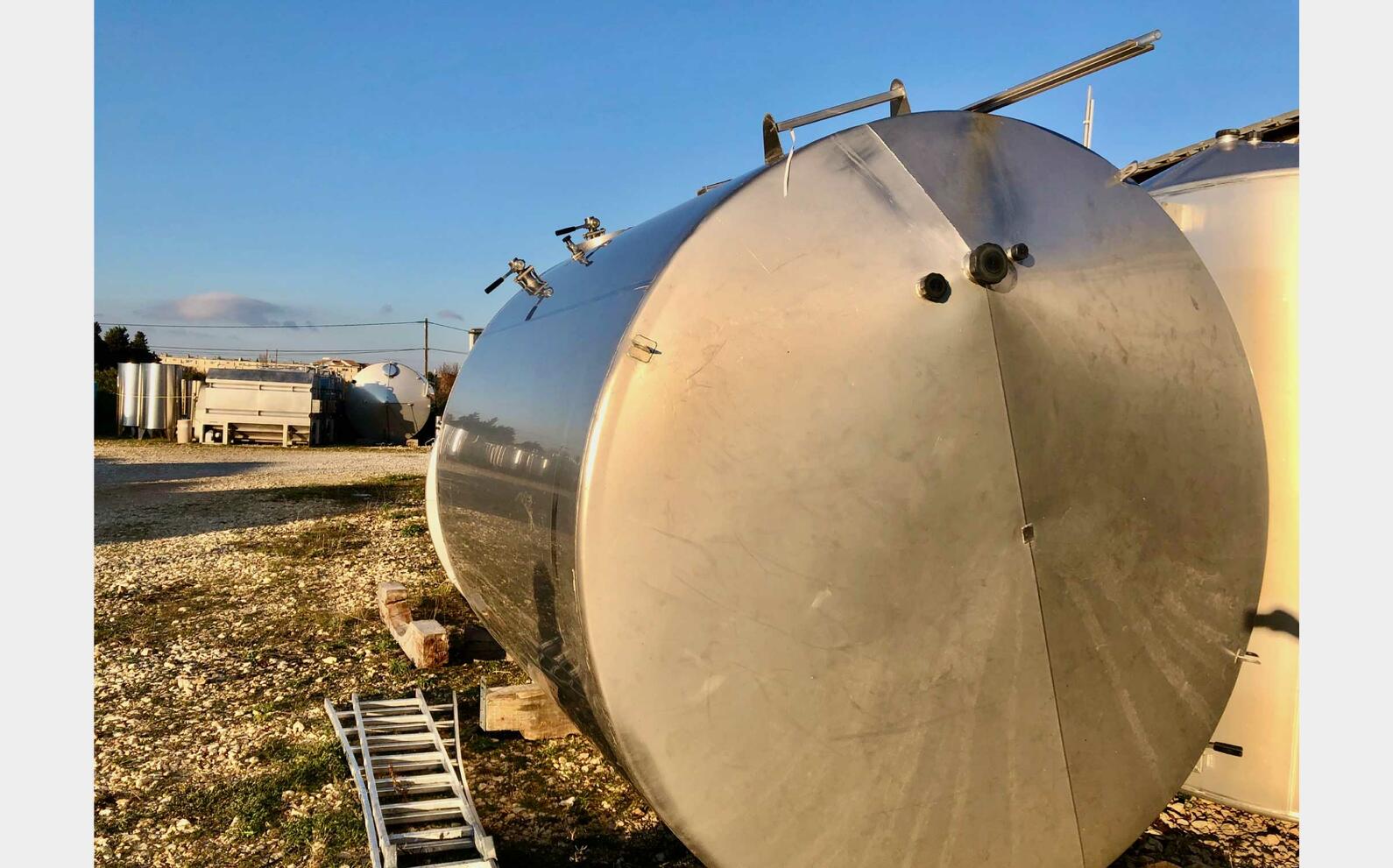 304 stainless steel tank - Flat bottom 120 HL (12 000 liters) CTI