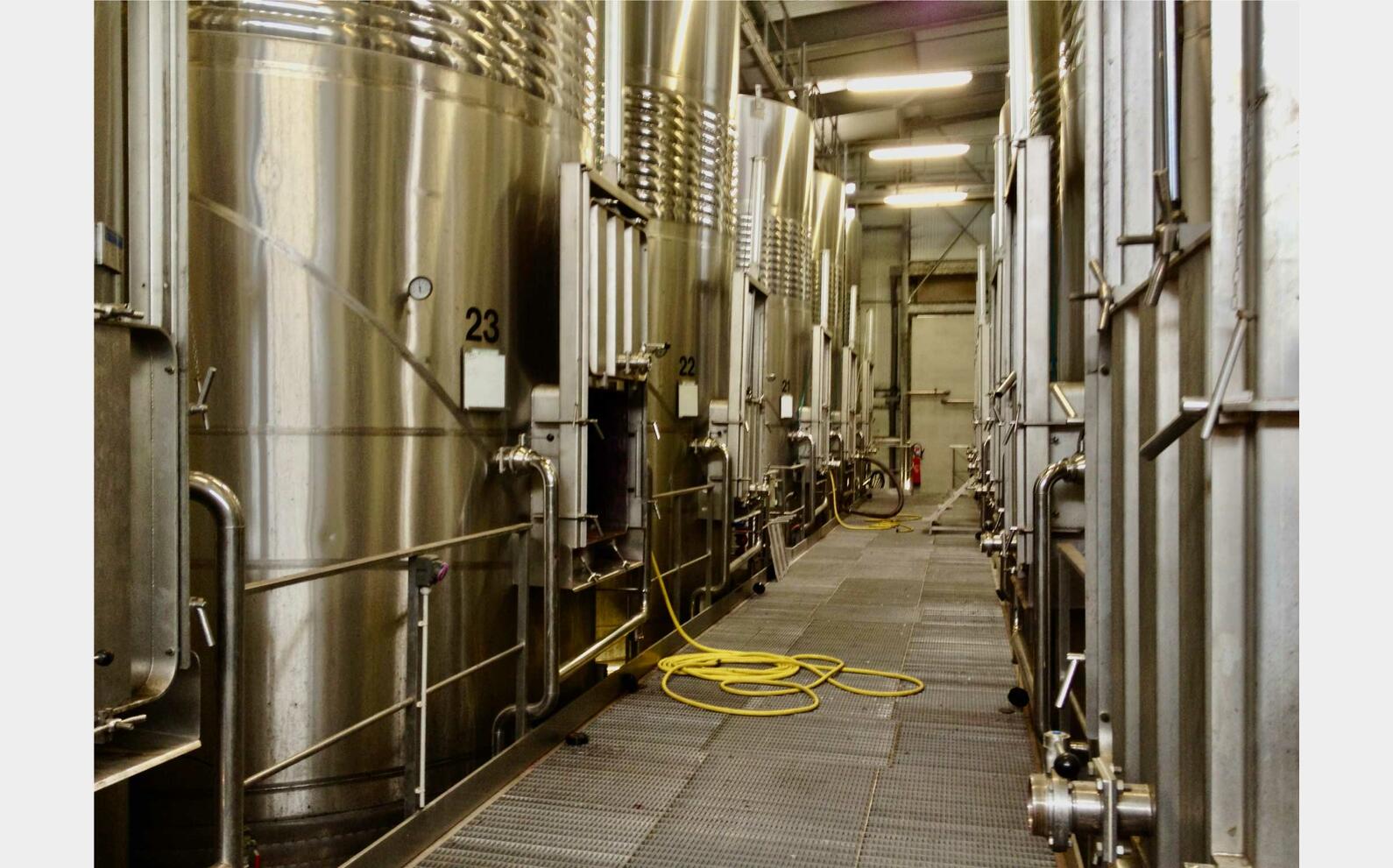 Stainless steel tank - Compart. 719 HL (71 900 liters) MARTINEZ SOLE