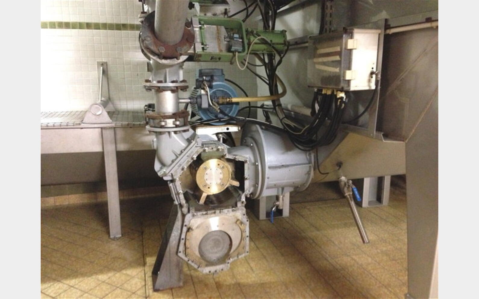 conquet &agrave; marc apr&egrave;s &eacute;grappoir 3000 litres Volume : 3000 litres