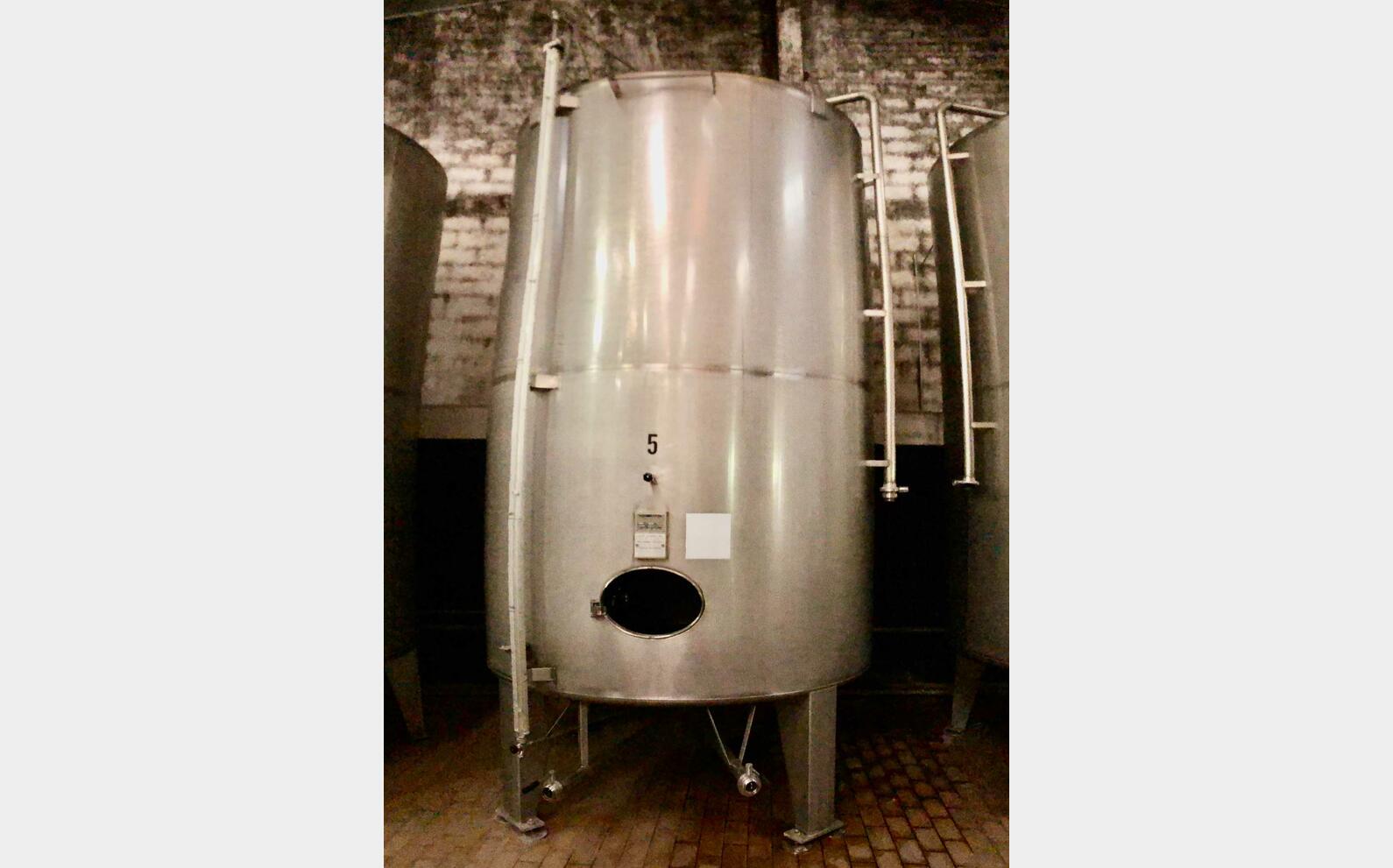 316 stainless steel tank 126 HL (12 600 liters)