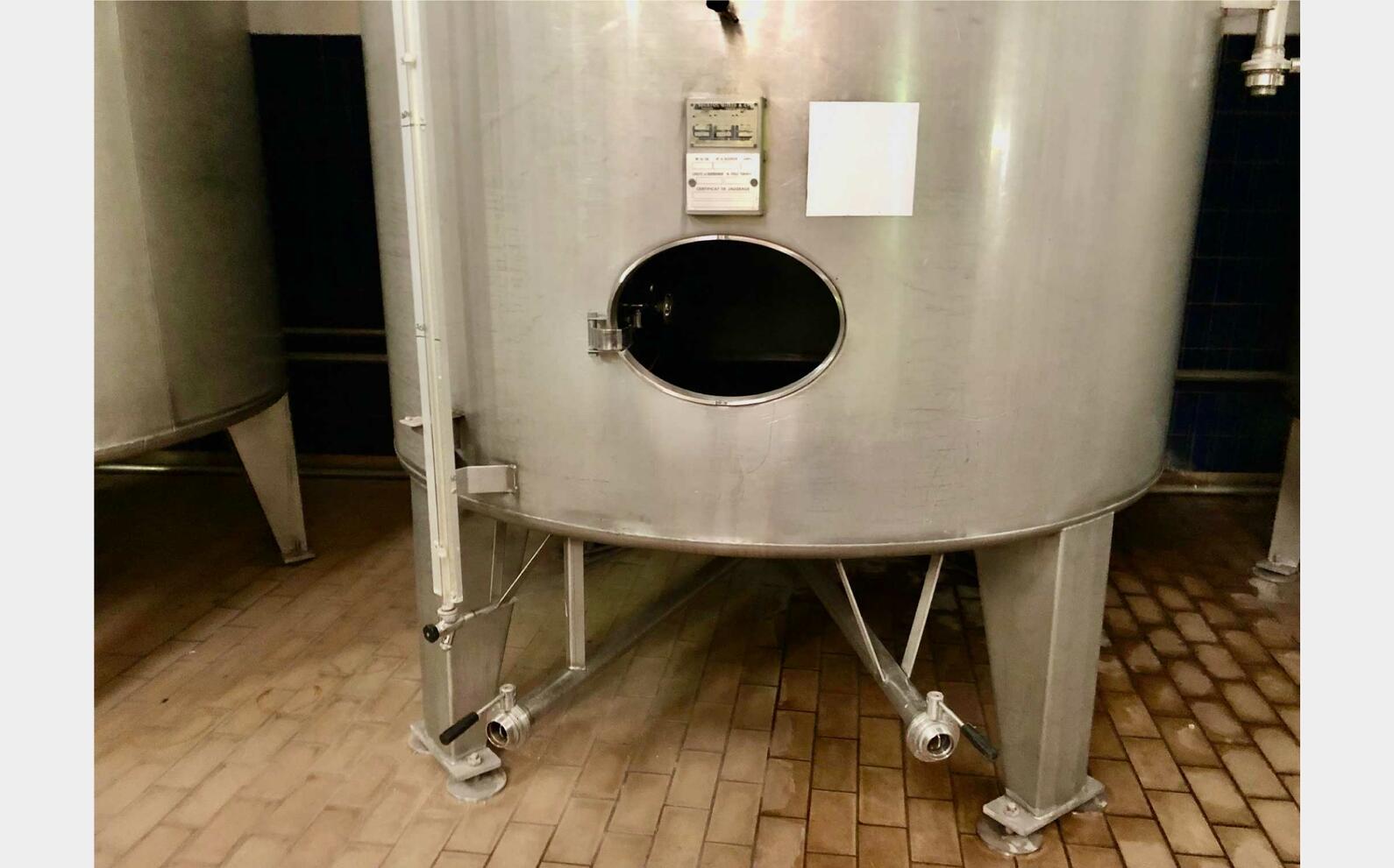 316 stainless steel tank 126 HL (12 600 liters)