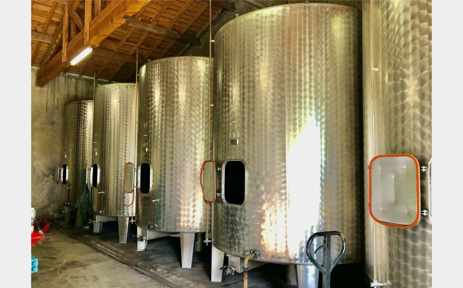 Stainless steel tank - On feet 150 HL (15 000 liters) LAGOUARDE
