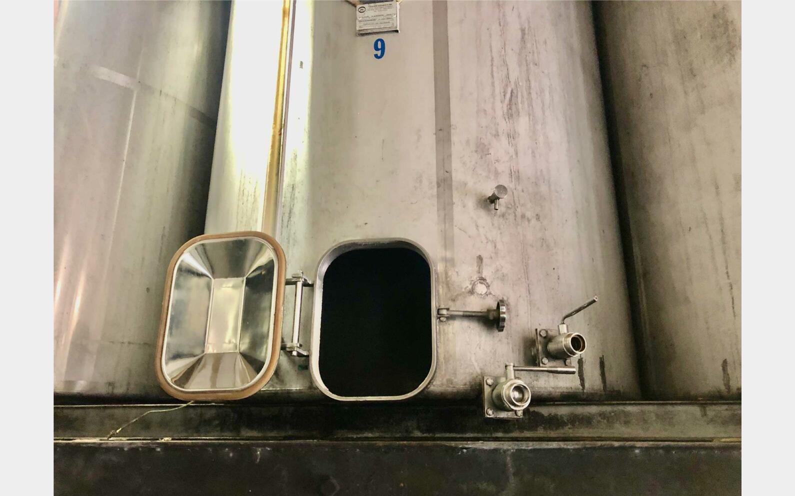Stainless steel tank - Flat bottom 50 HL (5 000 liters)