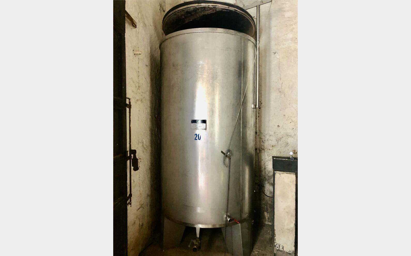 Stainless steel tank - Floating cap 40 HL (4 000 liters)