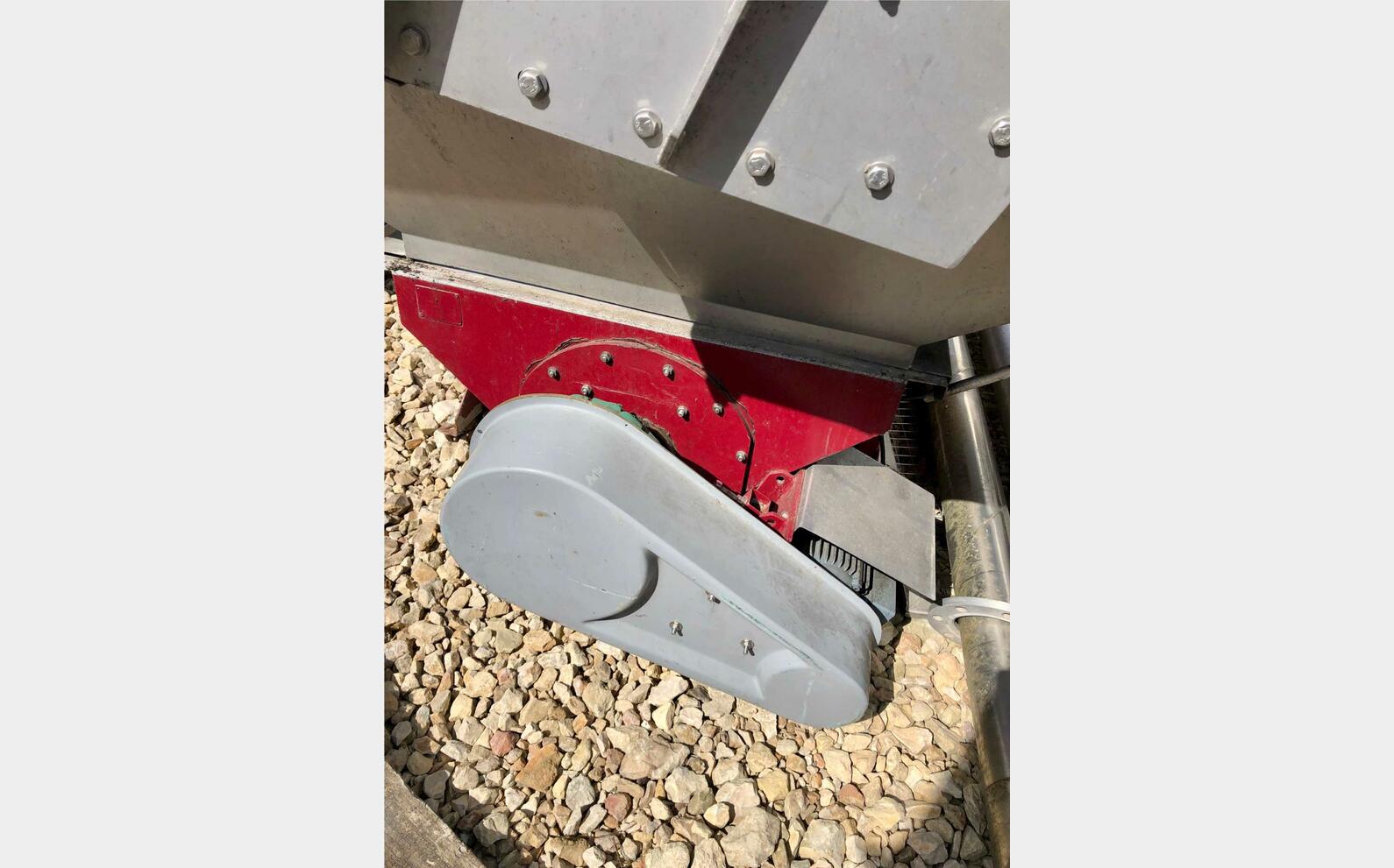 Evacuation auger