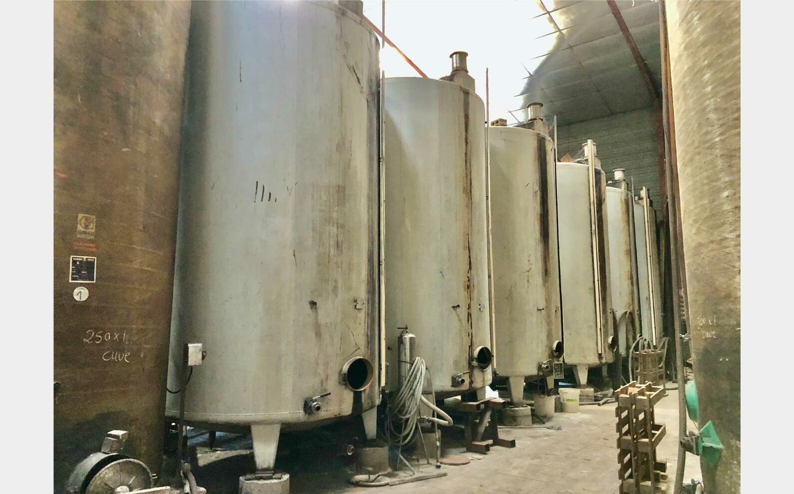 Steel tank 213 HL (21300 liters)