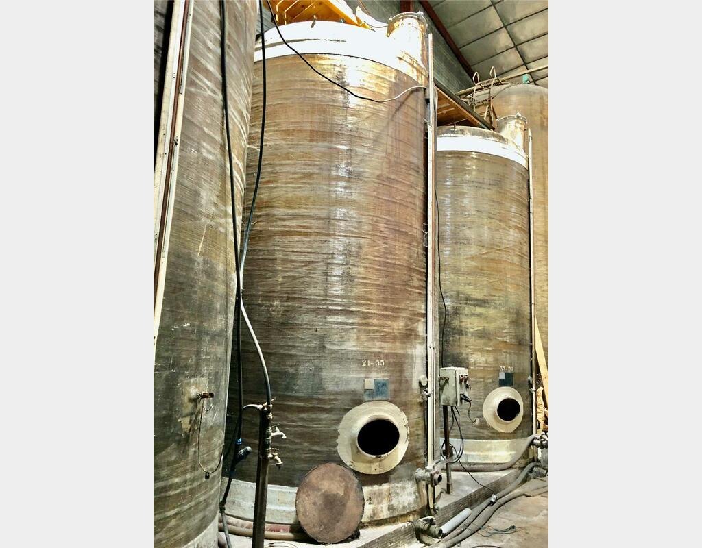 Fiberglass tank - Closed