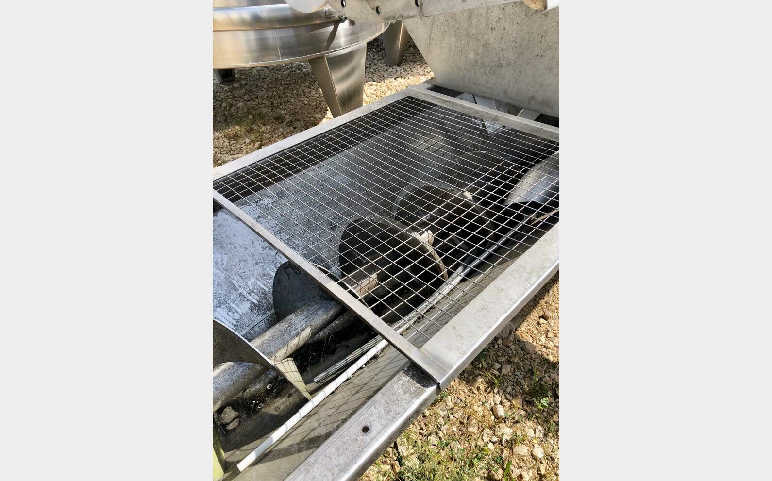 Evacuation auger