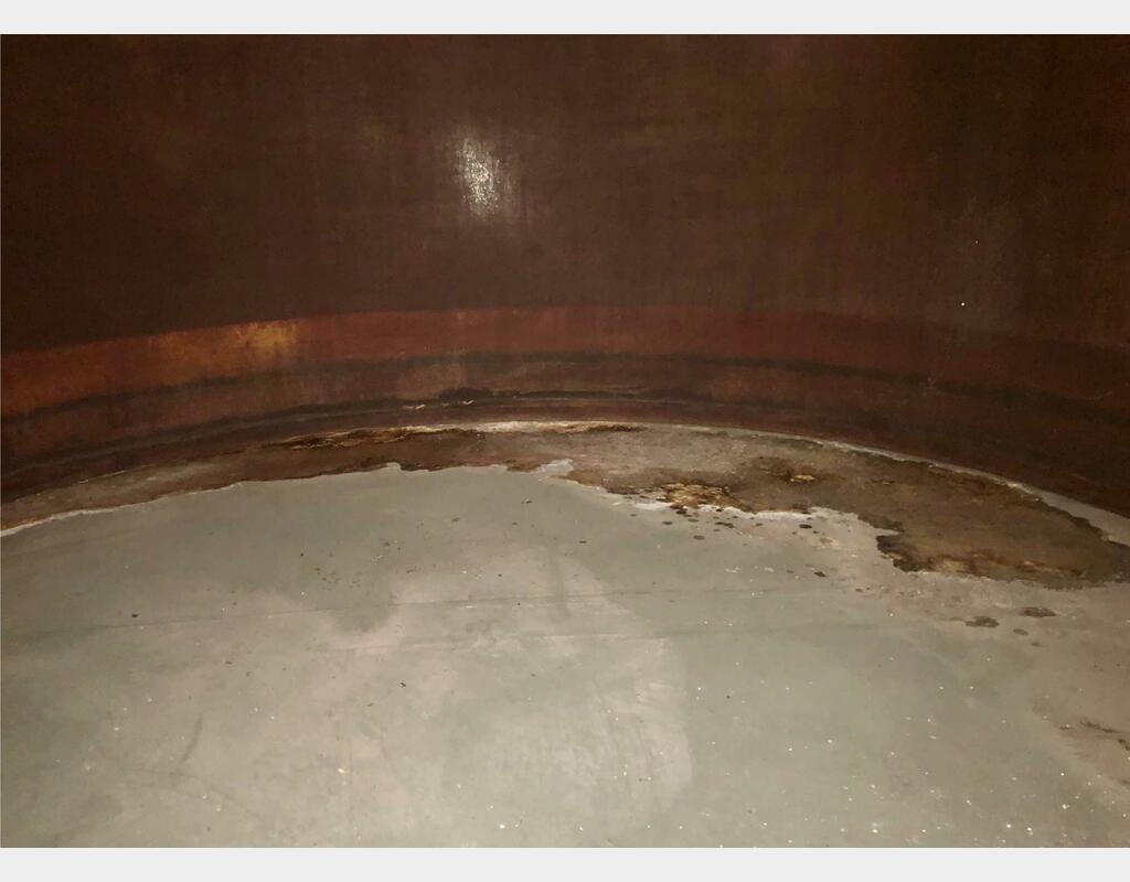 Fiberglass tank - Closed