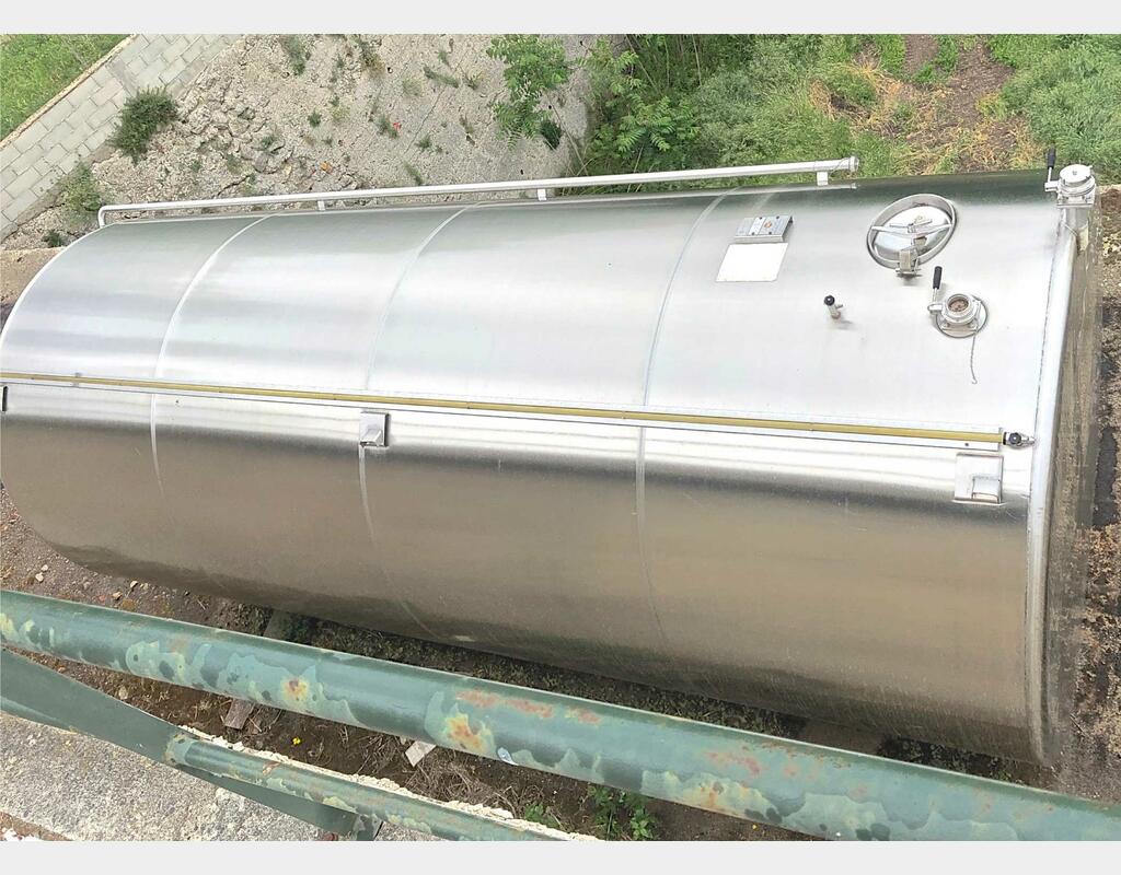 Cuve Inox cylindrique verticale - fond plat de 32 000 litres