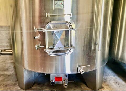 Stainless steel tank - On feet 157 HL (15 700 liters) RURALINOX