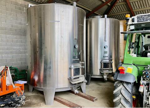 Stainless steel tank on legs 100 HL (10 000 liters) CTM