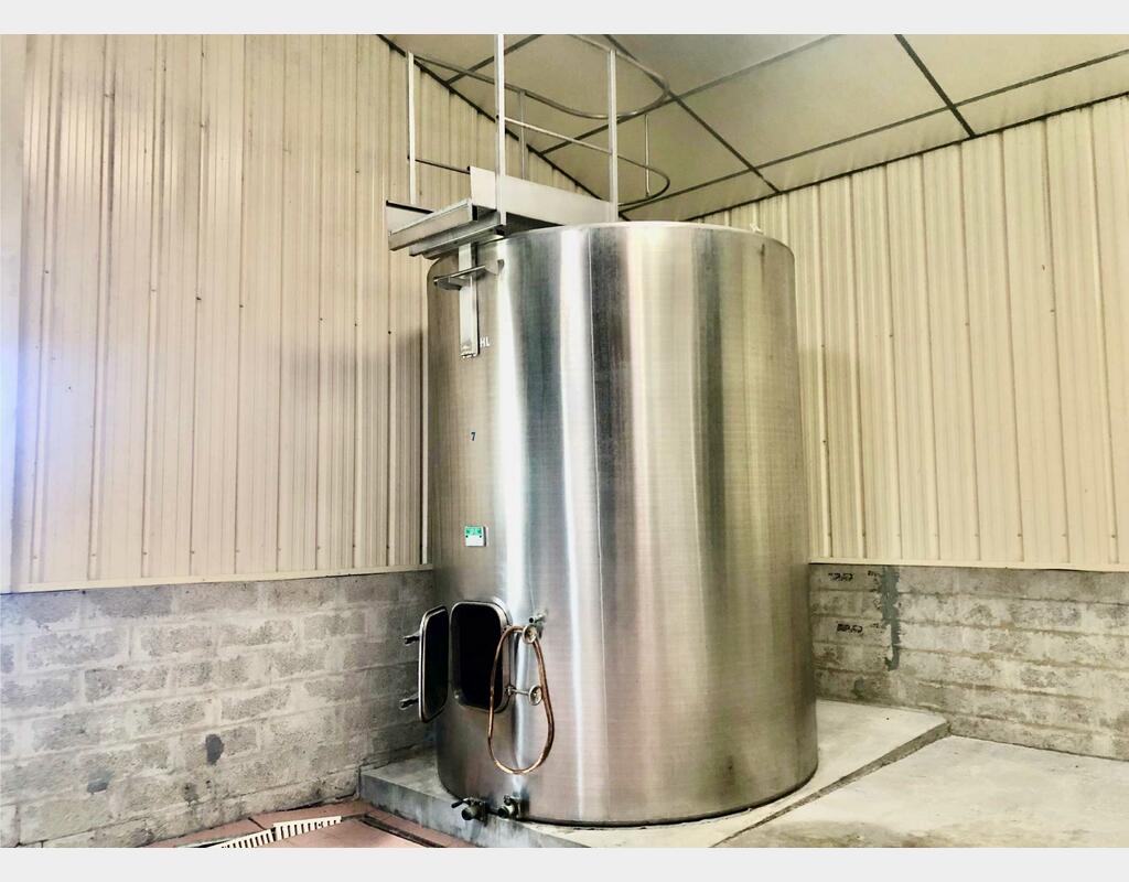 Stainless steel tank - Flat bottom - Without feet