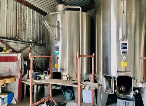 Stainless steel tank - On legs DABRIGEON 100 HL (10 000 liters)