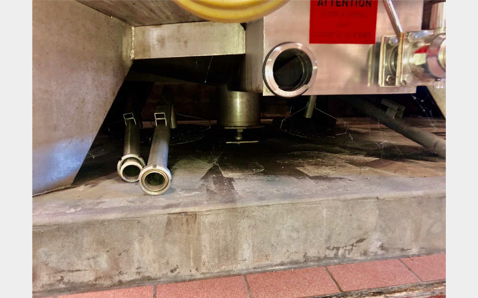 Stainless steel tank - On legs 158 HL (15 800 liters) RURALINOX