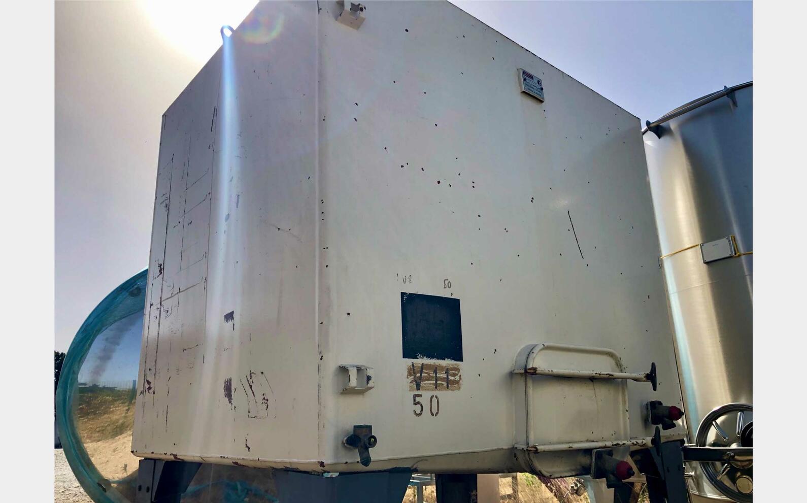 Cuve acier rev&ecirc;tu - Sur pieds 50 HL (5 000 litres)