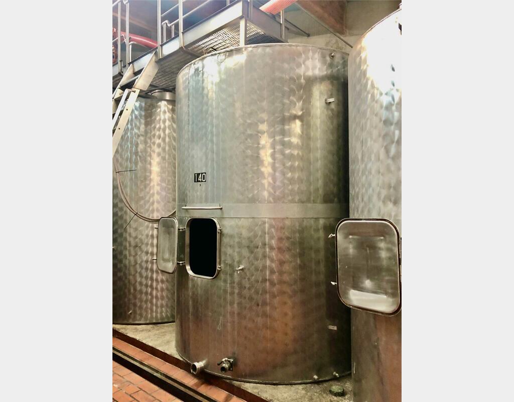 Stainless steel tank - Coil 140 HL (14,000 liters)