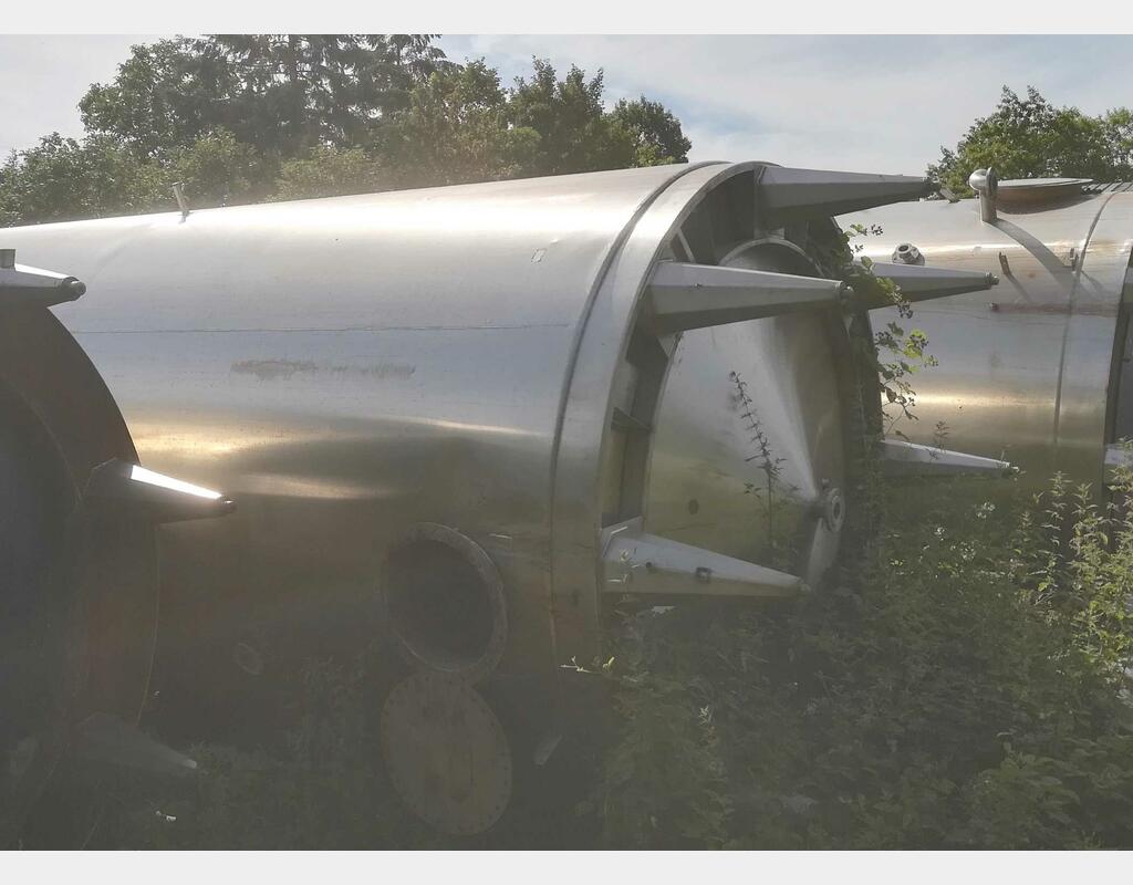 Cuve de mélange inox - Volume : 500 hectos (50000 litres)
