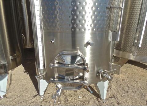 Cuve Inox chapeau flottant de 28 hls MATERIEL NEUF Volume : 2800 litres (28 hls)