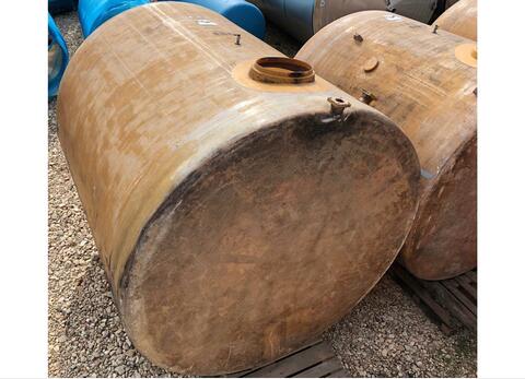 cuve fibre de verre verticale Marque : VETRORESINA de 150 hls