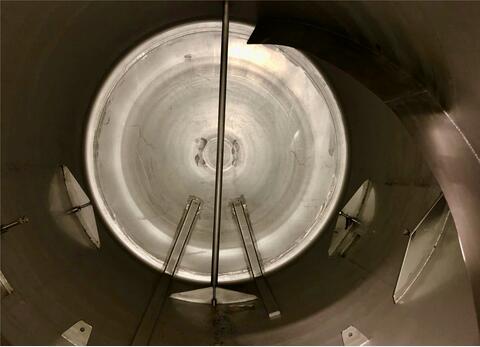 Stainless steel tank - Vinification  65 HL (6 500 liters)