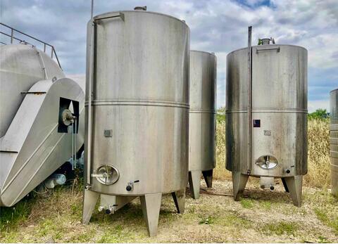 Stainless steel tank - On legs - Storage